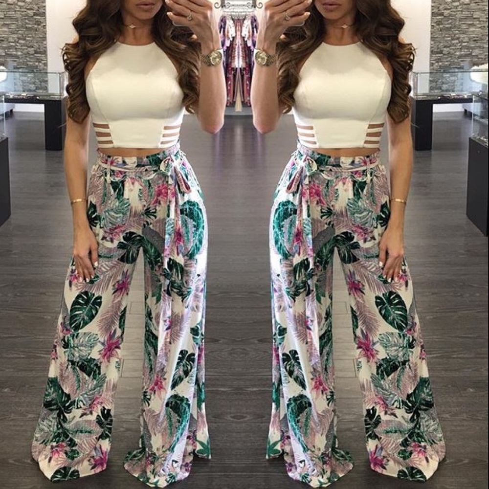 On sale! Wide leg tropical pants